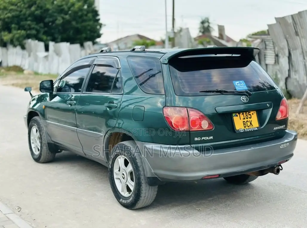 Toyota Harrier 3.0 V6 2005 Green