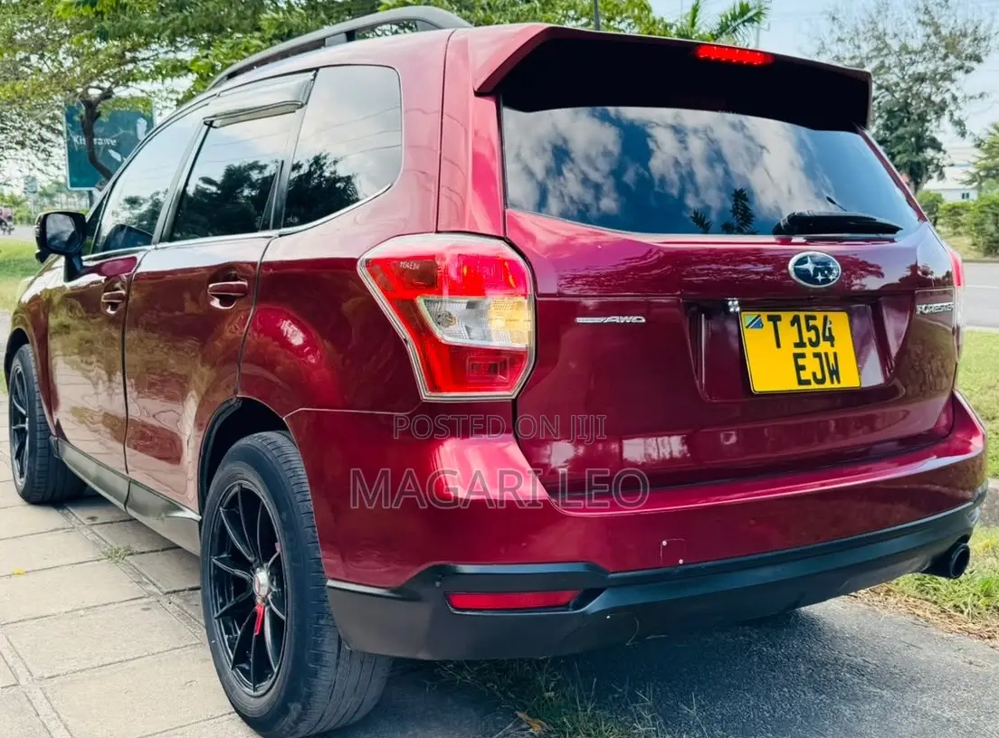 Subaru Forester 2.0XT Premium 4dr SUV AWD (2.0L 4cyl Turbo CVT) 2014