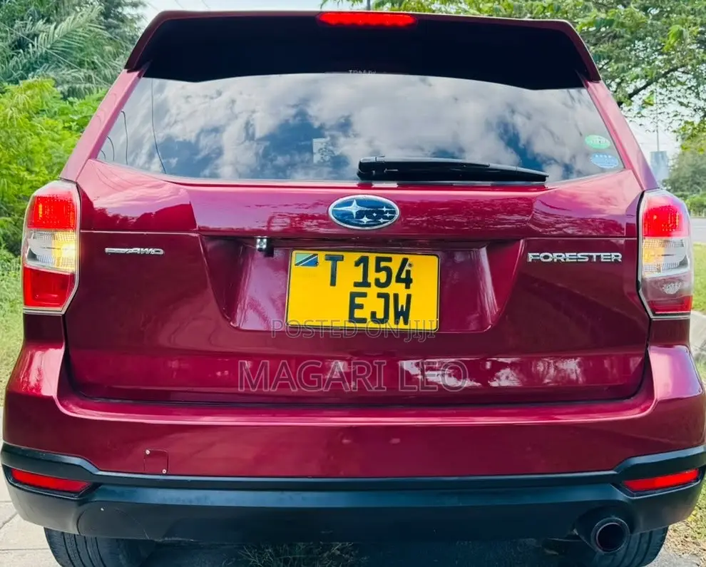 Subaru Forester 2.0XT Premium 4dr SUV AWD (2.0L 4cyl Turbo CVT) 2014