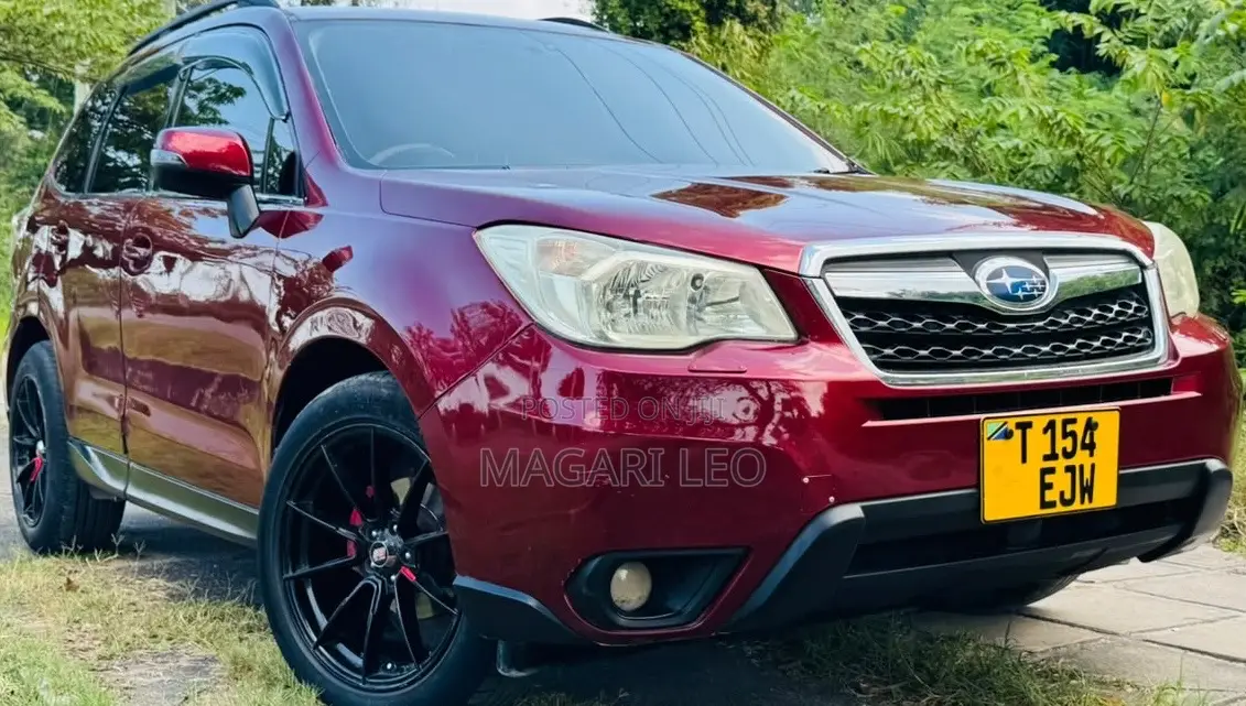 Subaru Forester 2.0XT Premium 4dr SUV AWD (2.0L 4cyl Turbo CVT) 2014