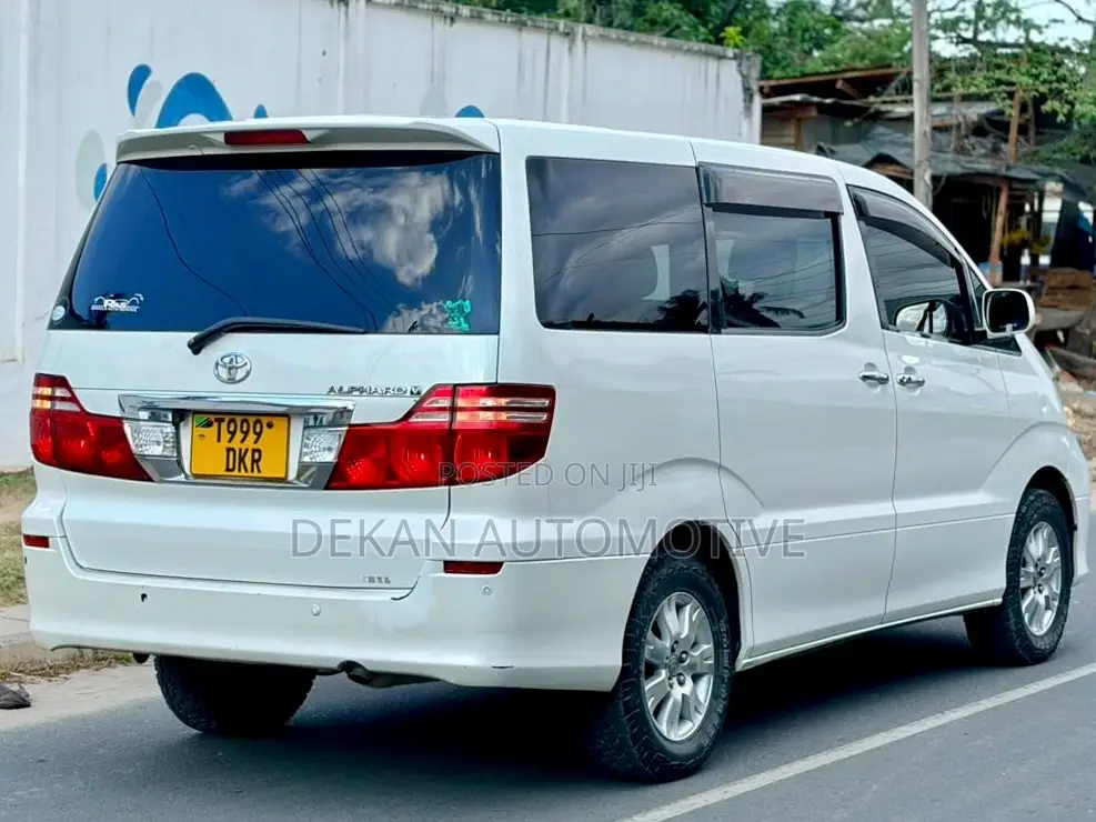 Toyota Alphard 2.4 Petrol FWD 2006 White