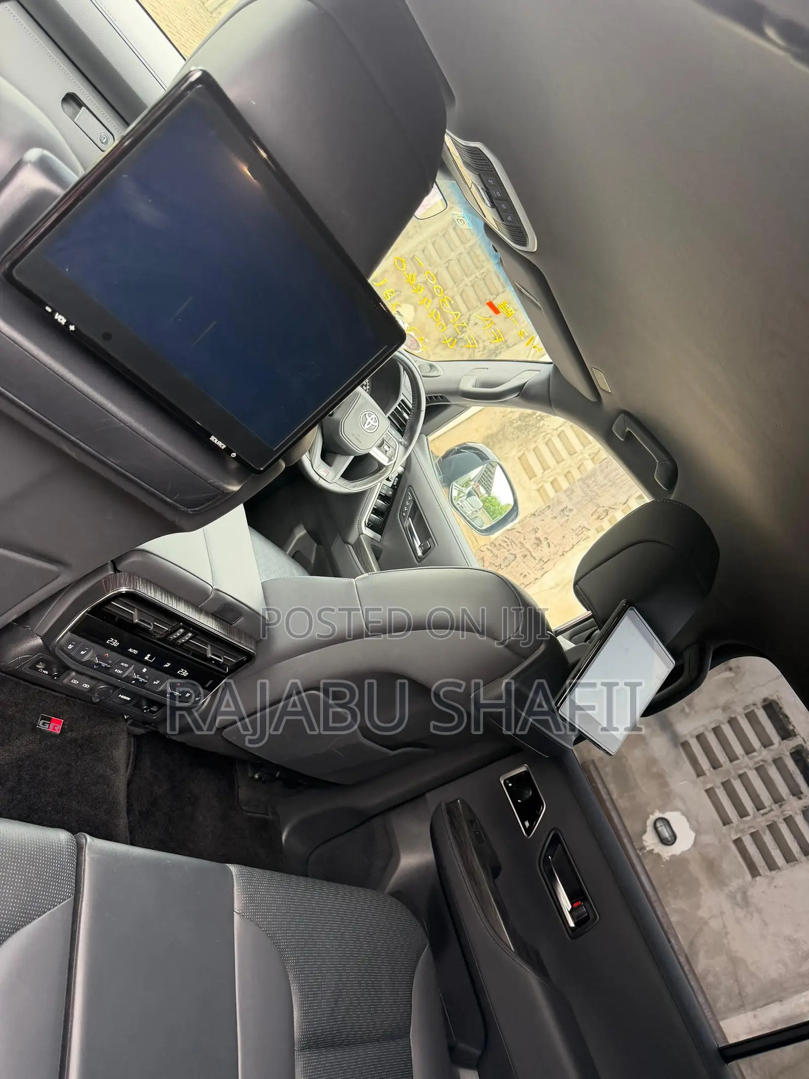 Toyota Land Cruiser LC300 2024 Gray