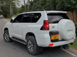 Toyota Land Cruiser Prado 2020 White