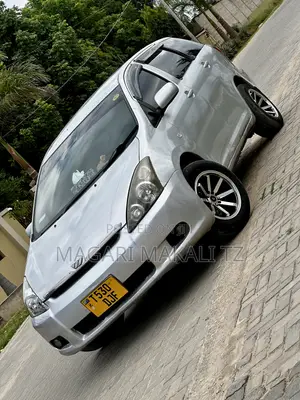 Toyota Wish 2004 Silver