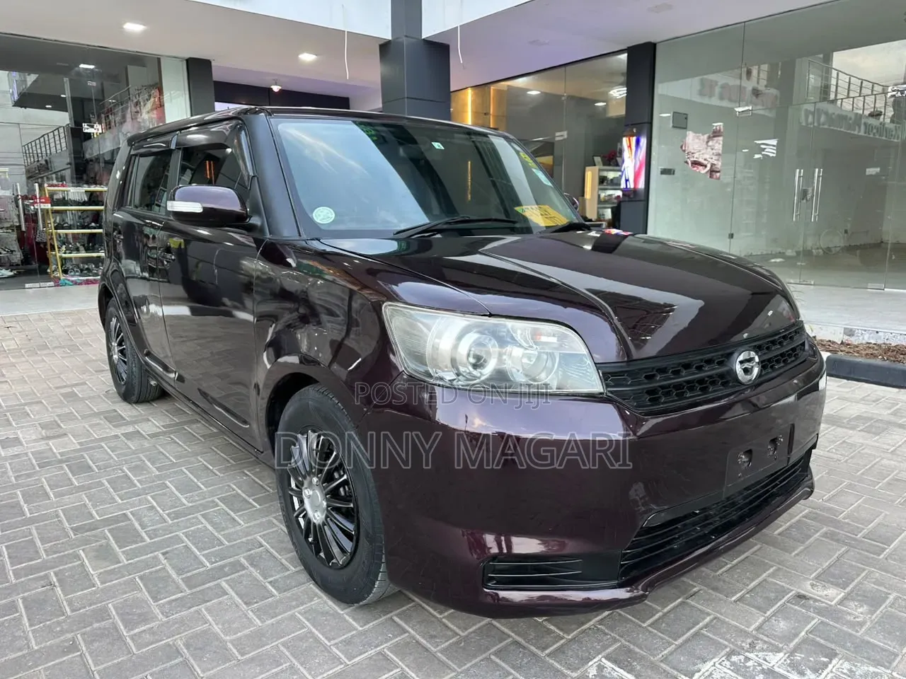 Toyota Corolla Rumion 2011 Maroon