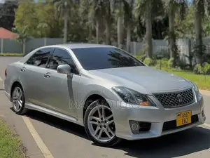 Toyota Crown 2011 Silver