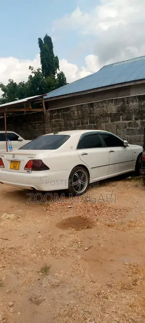 Toyota Crown 2006 White