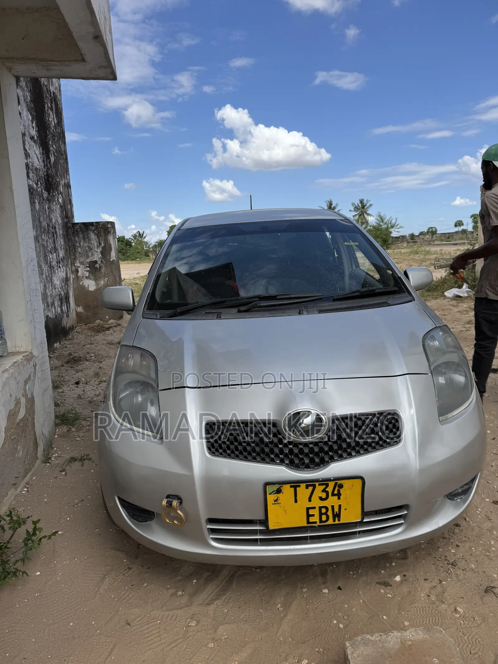Toyota Vitz 1.0 FWD 5dr 2005 Silver