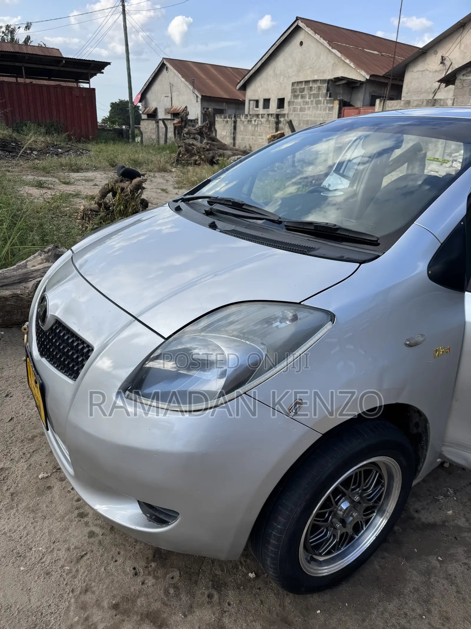 Toyota Vitz 1.0 FWD 5dr 2005 Silver