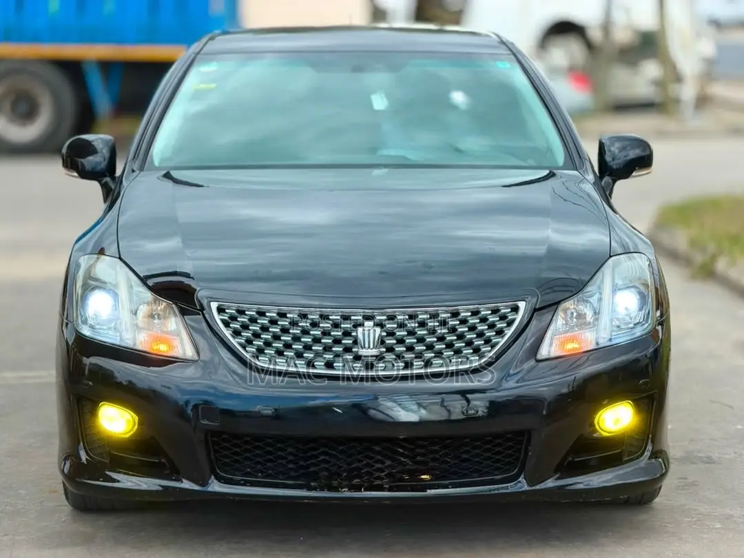 Toyota Crown 2009 Black