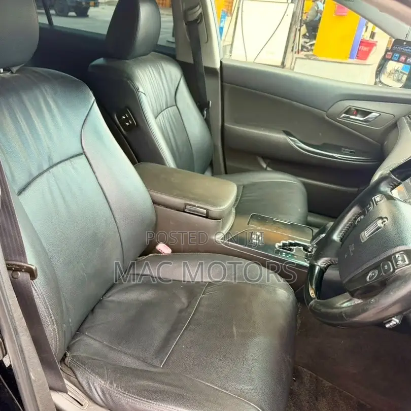 Toyota Crown 2009 Black