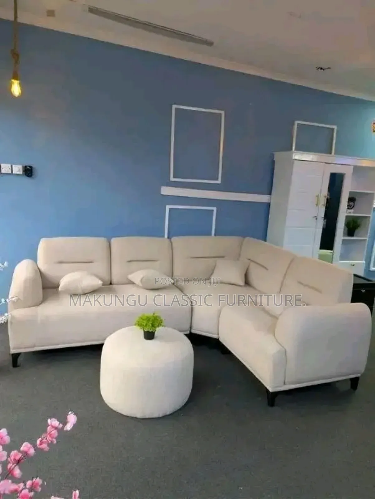 Sofa Ya Kisasa Ya L Yenye Seats Nne Ina Fibres Spring Godoro Imara