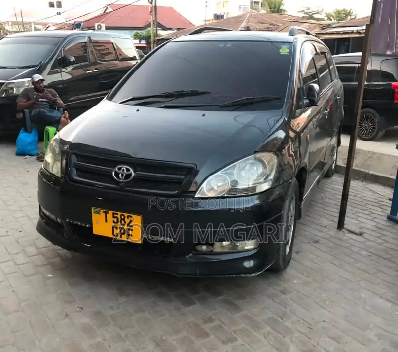 Toyota Ipsum 2003 Black