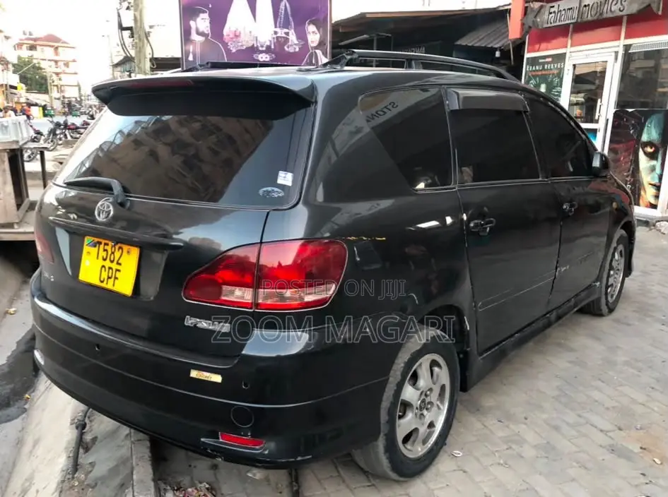 Toyota Ipsum 2003 Black