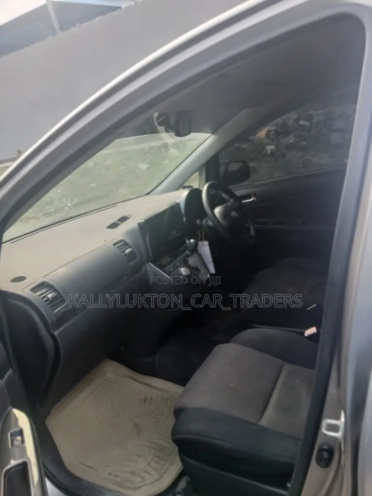 Toyota Wish 2006 Gray