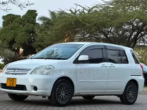 Toyota Raum 2005 White