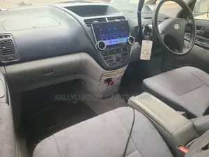 Toyota Opa 2002 Silver
