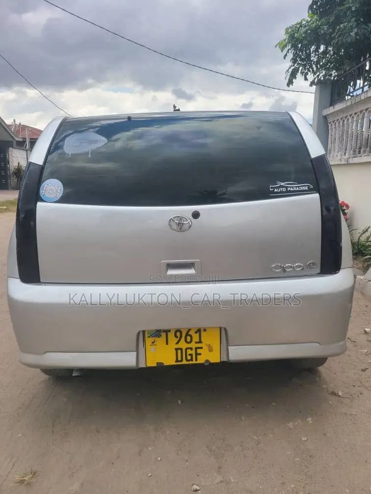 Toyota Opa 2002 Silver