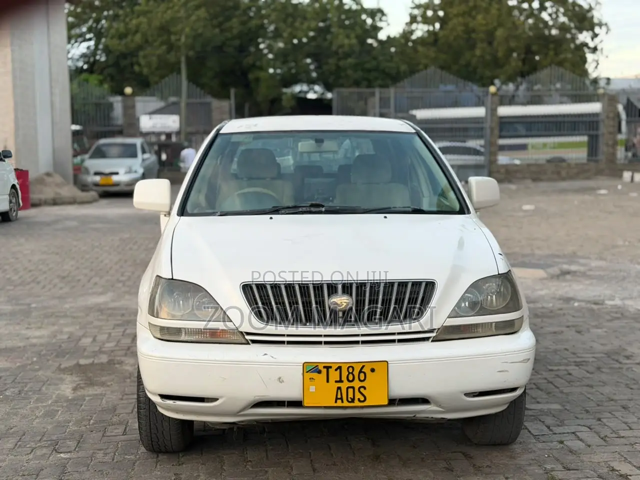 Toyota Harrier 2003 White