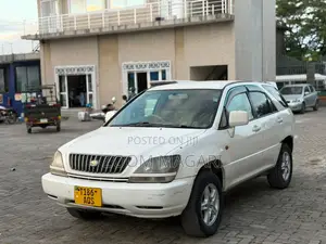 Toyota Harrier 2003 White