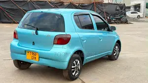 Toyota Vitz 2002 Blue