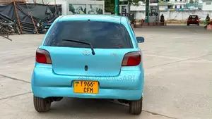 Toyota Vitz 2002 Blue