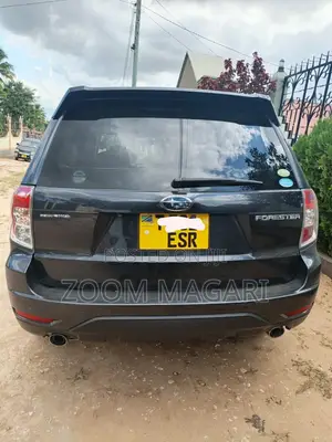 Subaru Forester 2010 Black