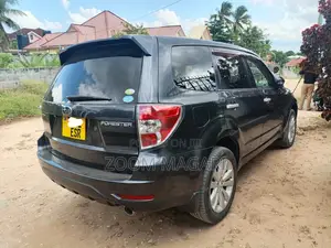 Subaru Forester 2010 Black