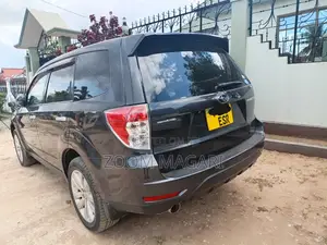 Subaru Forester 2010 Black