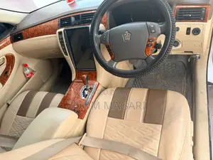 Toyota Crown 2004 Silver