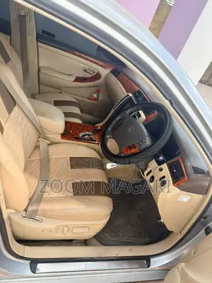 Toyota Crown 2004 Silver