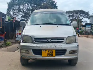 Toyota Noah 2002 Silver