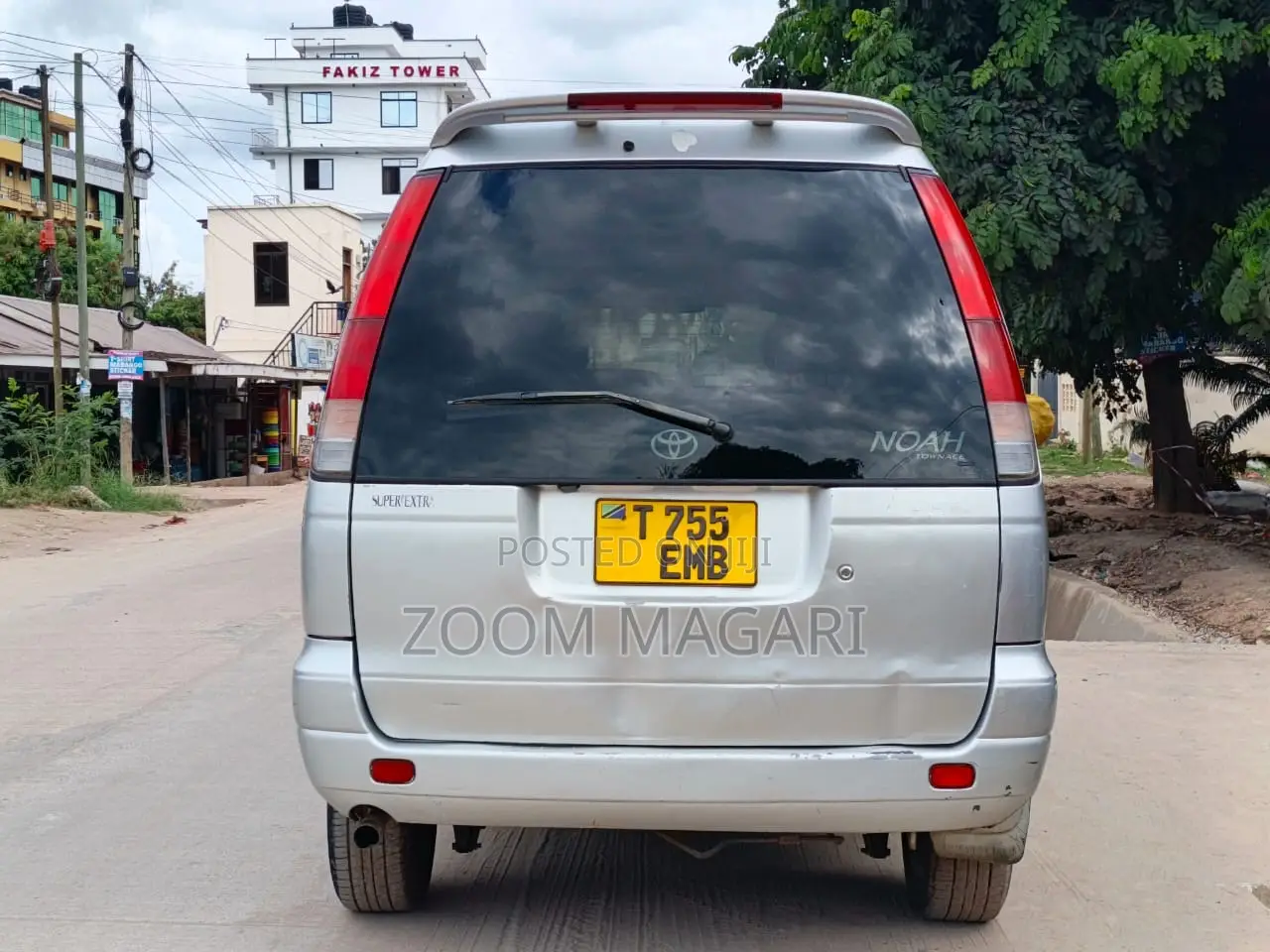 Toyota Noah 2002 Silver