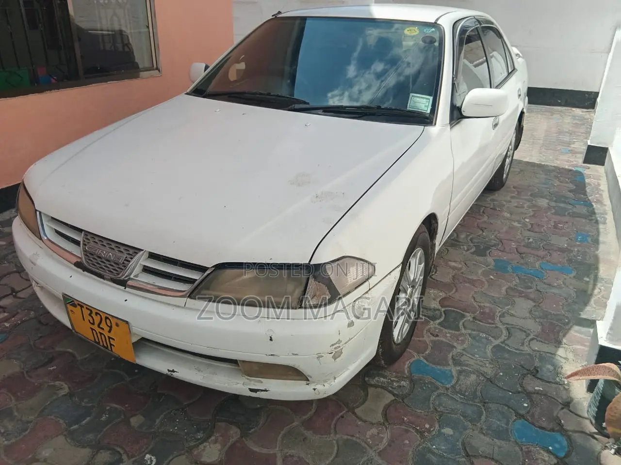 Toyota Carina 2000 White