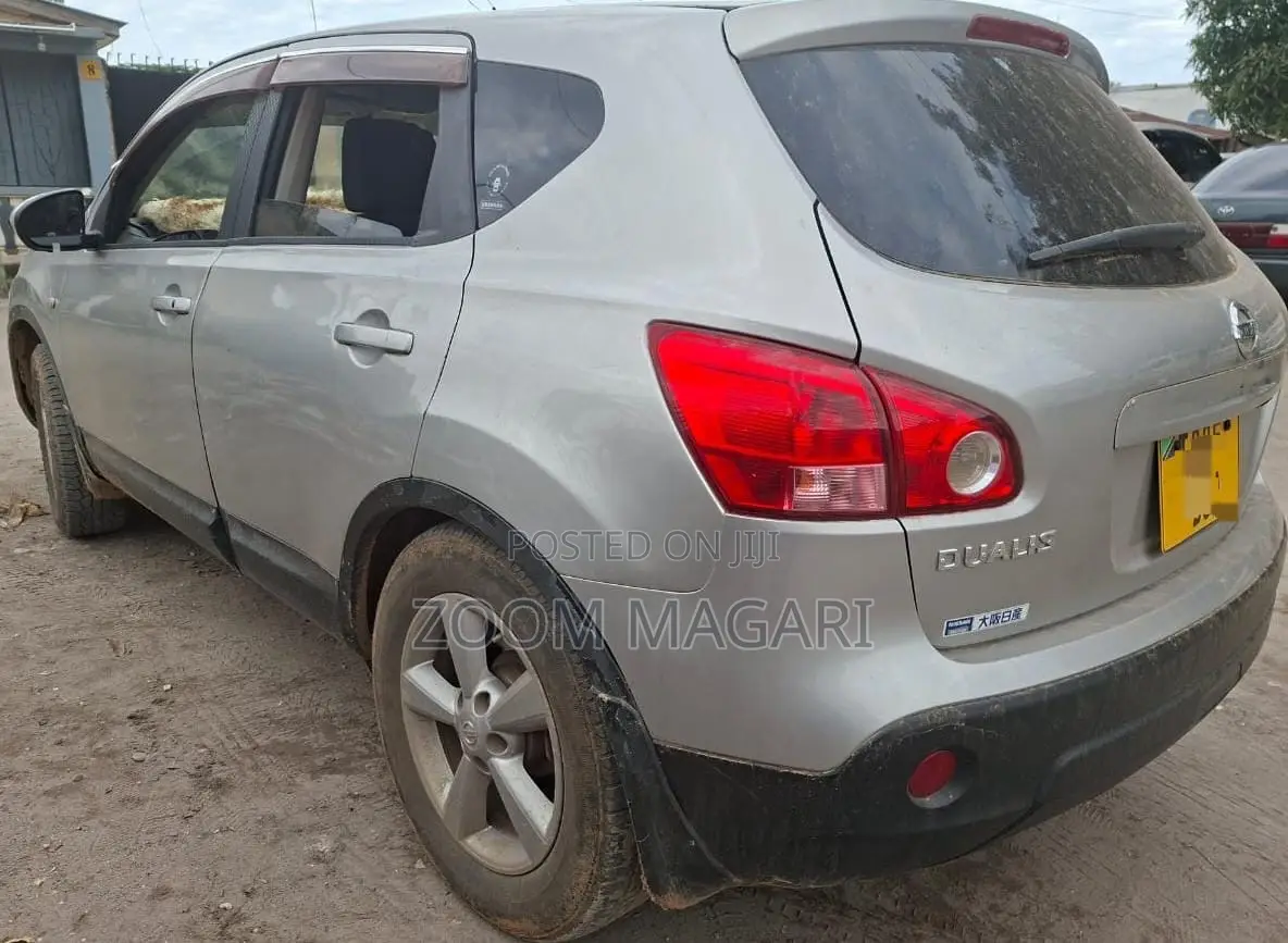 Nissan Dualis 2011 Silver