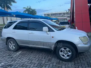 Toyota Harrier 2005 White