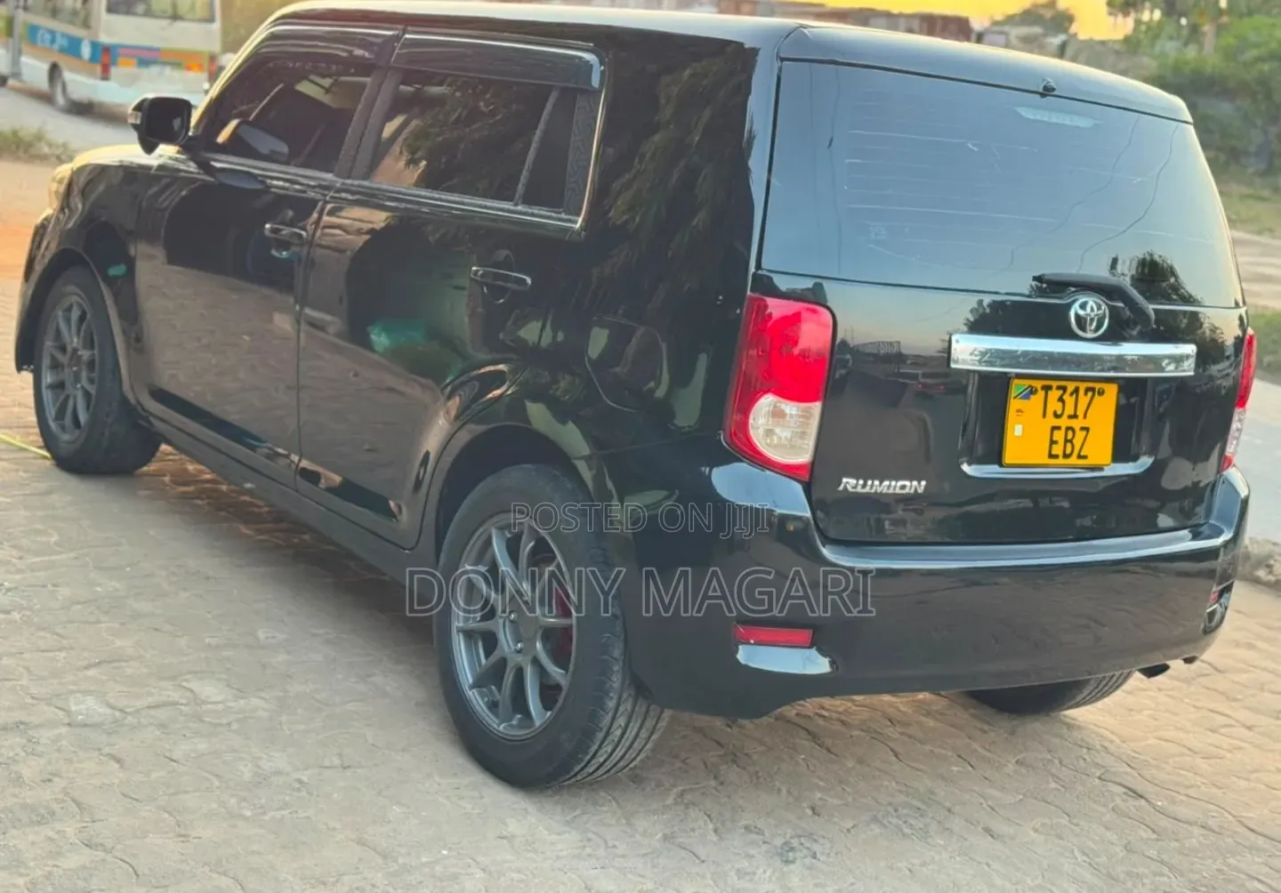 Toyota Corolla Rumion 2009 Black