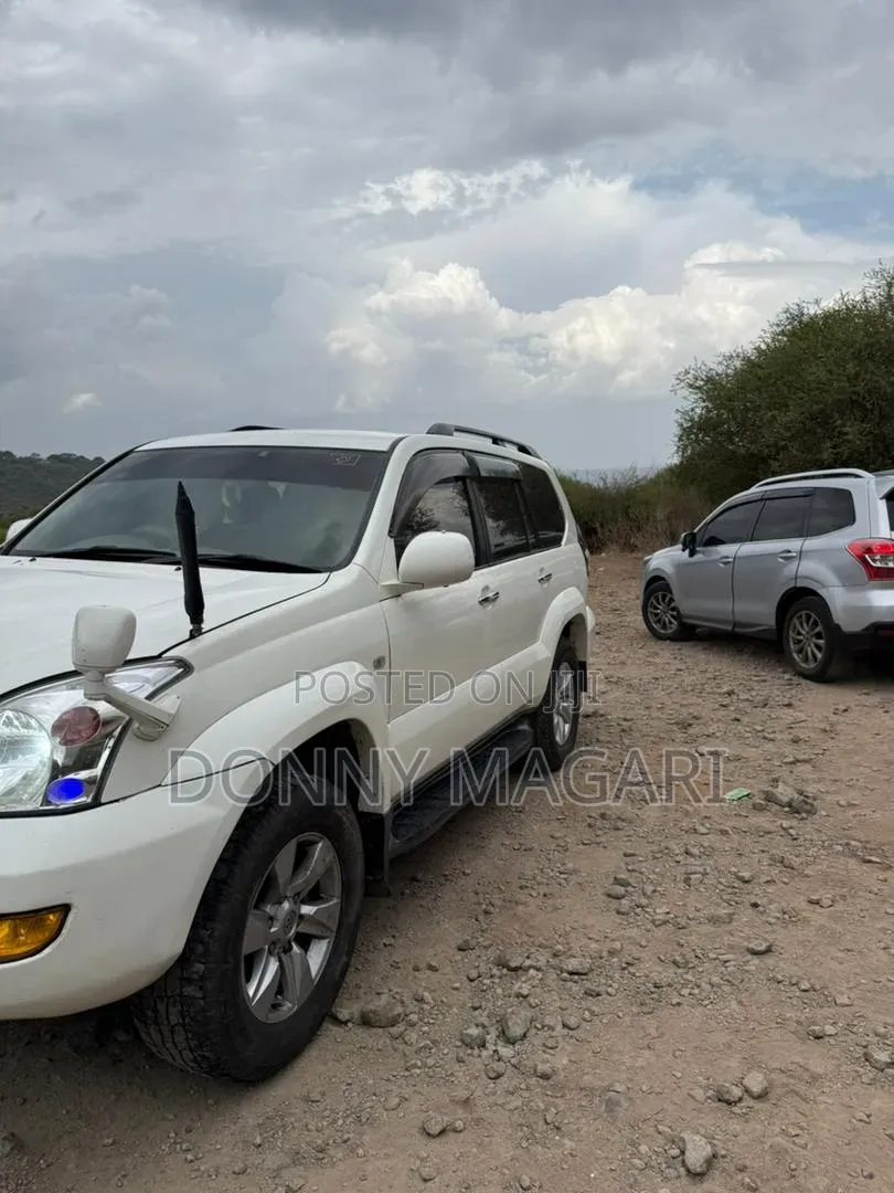 Toyota Land Cruiser Prado 2007 White