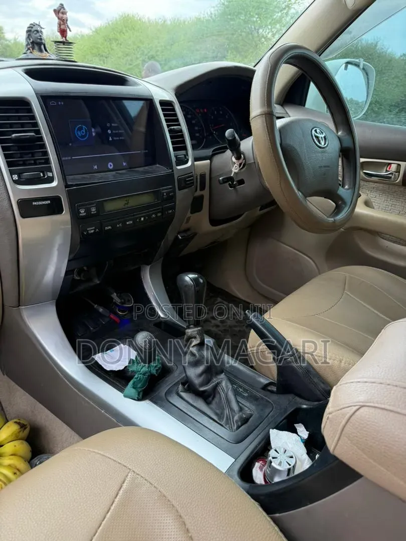 Toyota Land Cruiser Prado 2007 White