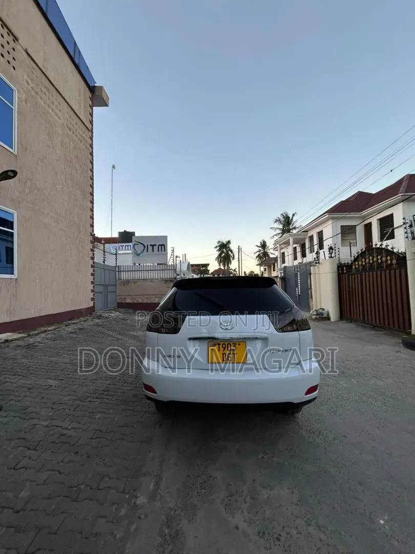 Toyota Harrier 2007 White