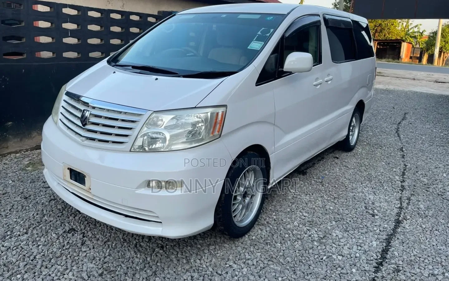 Toyota Alphard 2004 White