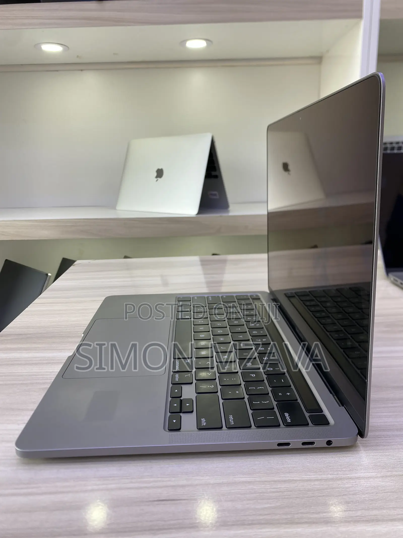 Laptop Apple MacBook Pro 2020 16GB Intel Core i5 SSD 512GB