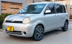 Toyota Sienta 2006 Silver