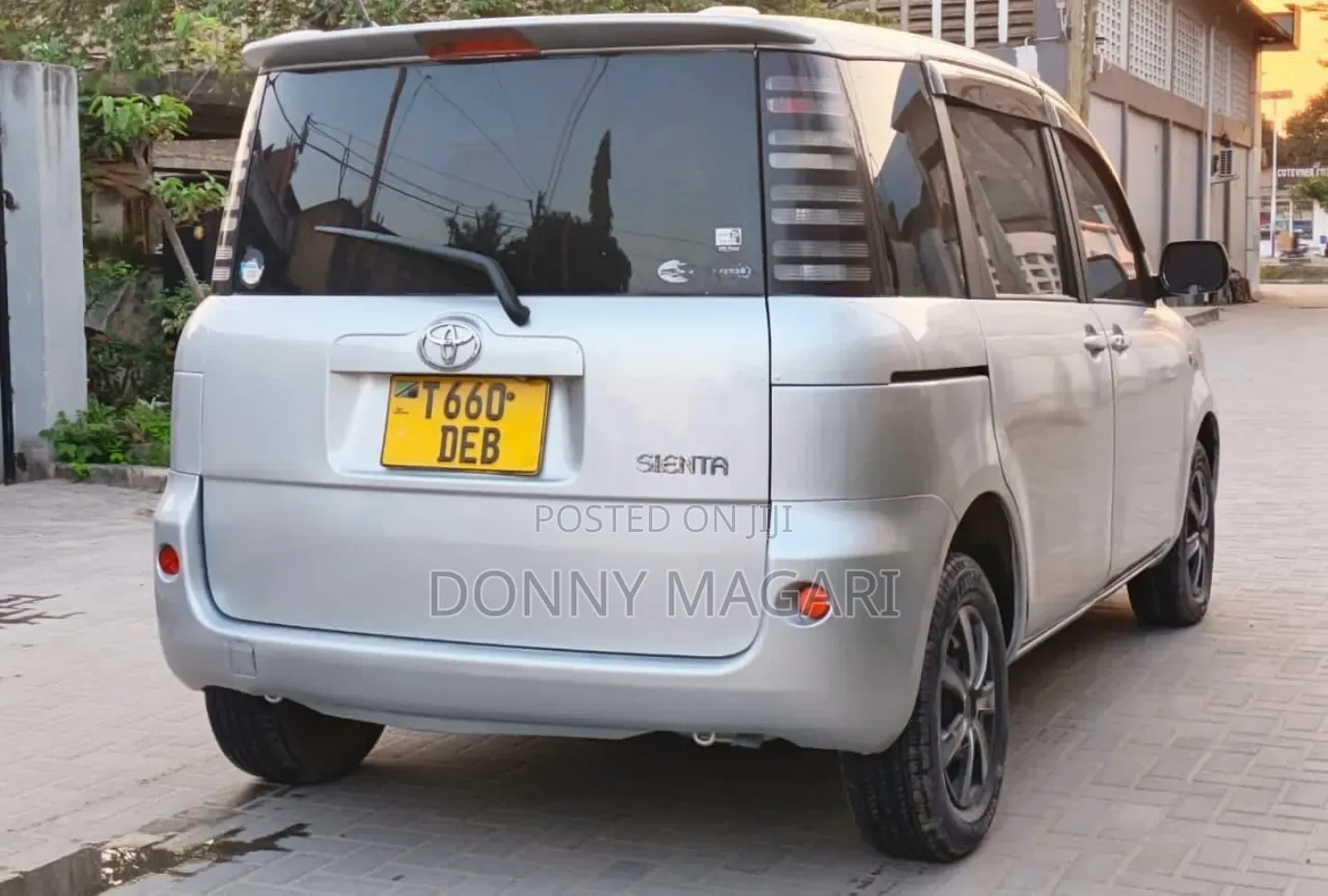 Toyota Sienta 2006 Silver