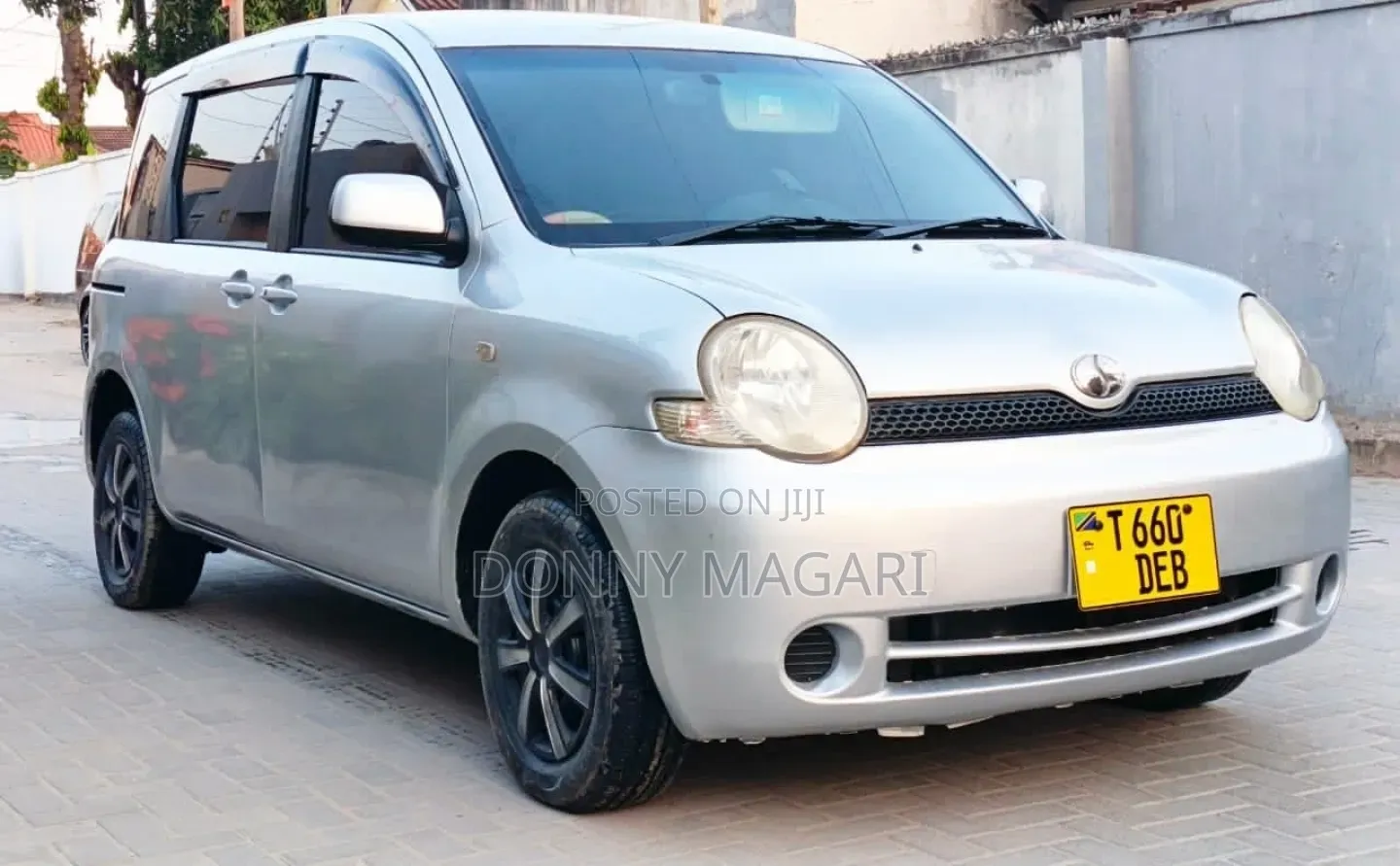 Toyota Sienta 2006 Silver