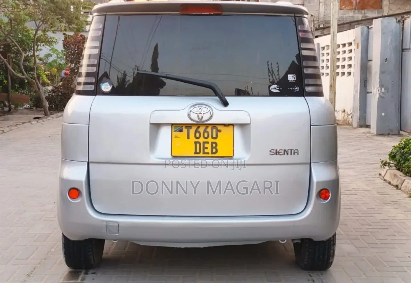 Toyota Sienta 2006 Silver