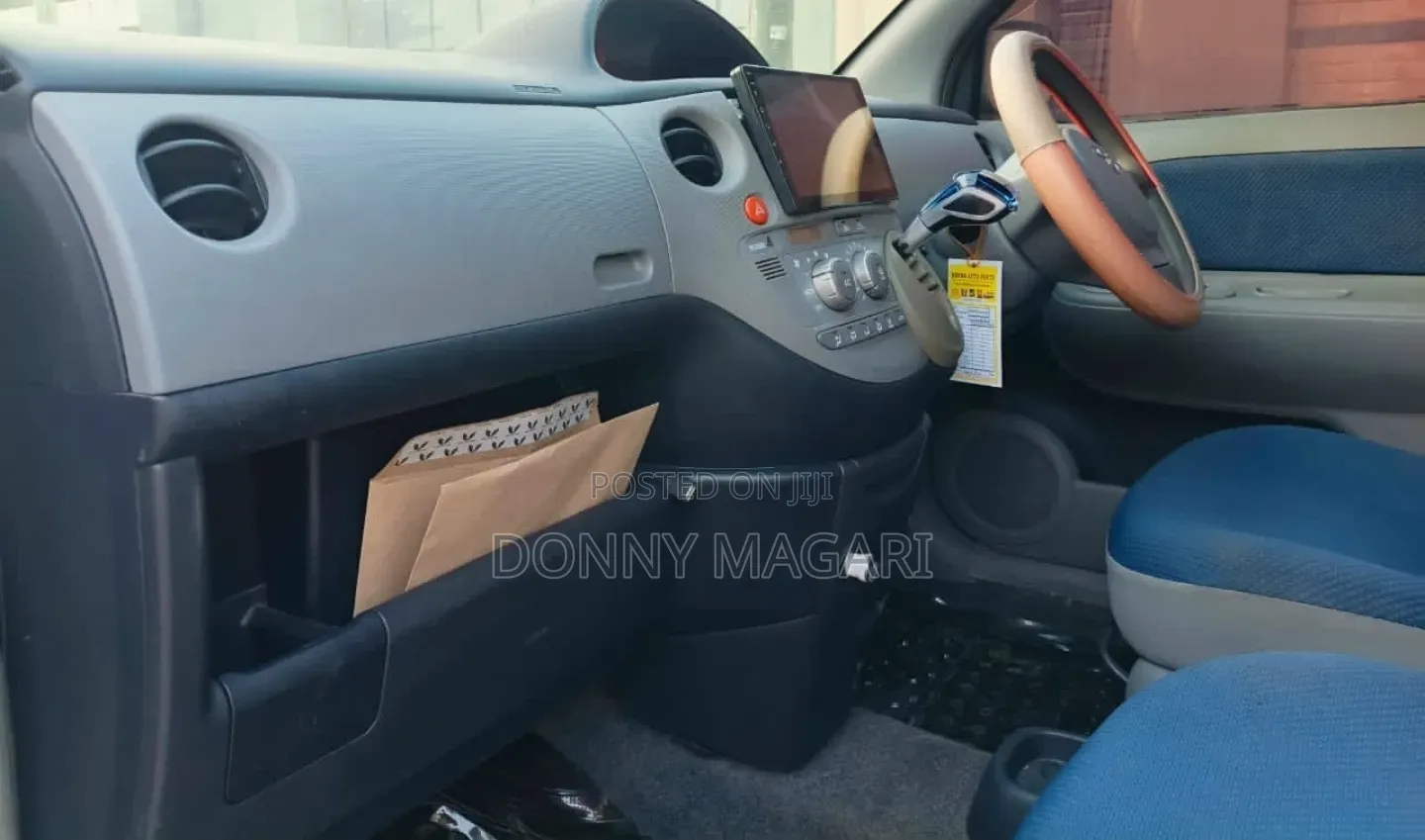 Toyota Sienta 2006 Silver