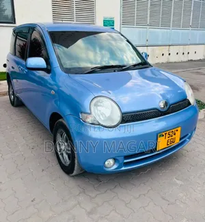 Toyota Sienta 2006 Blue