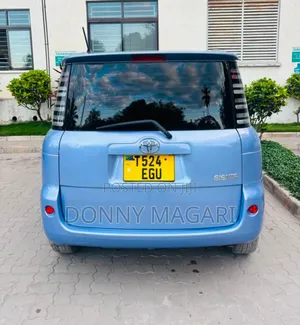 Toyota Sienta 2006 Blue