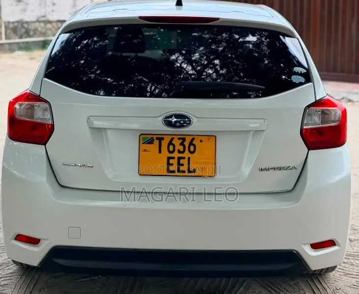 Subaru Impreza 2.0i 4-dr 2013 White